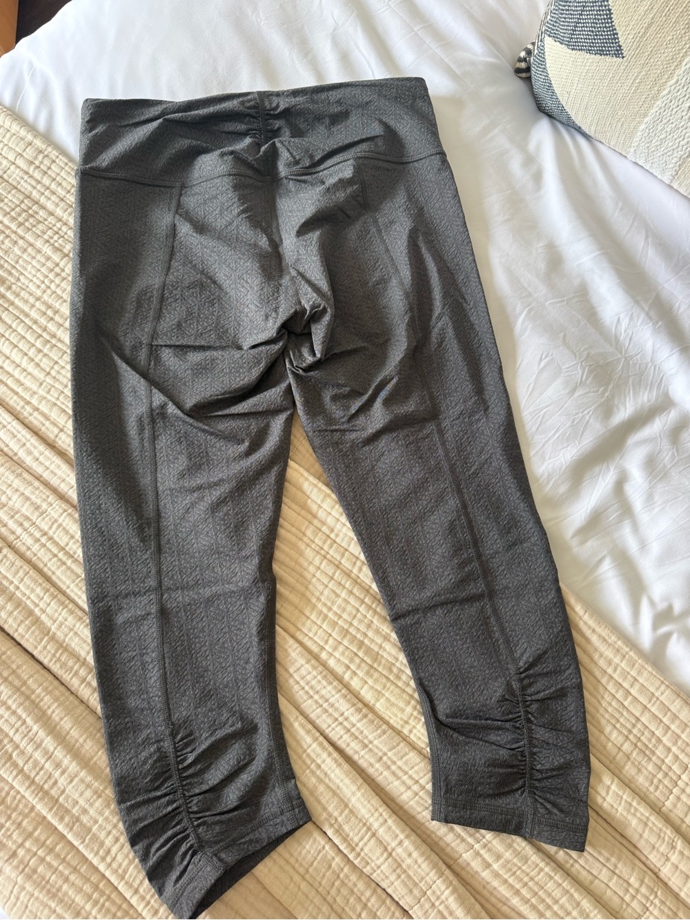 Prana Grey Jacquard Crop Ruched Leggings - Size M - Picture 5 of 7
